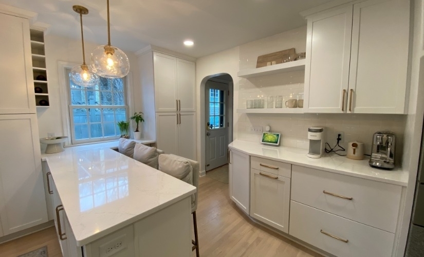 White Farmhouse Chic Kitchen near Ann Arbor Michigan